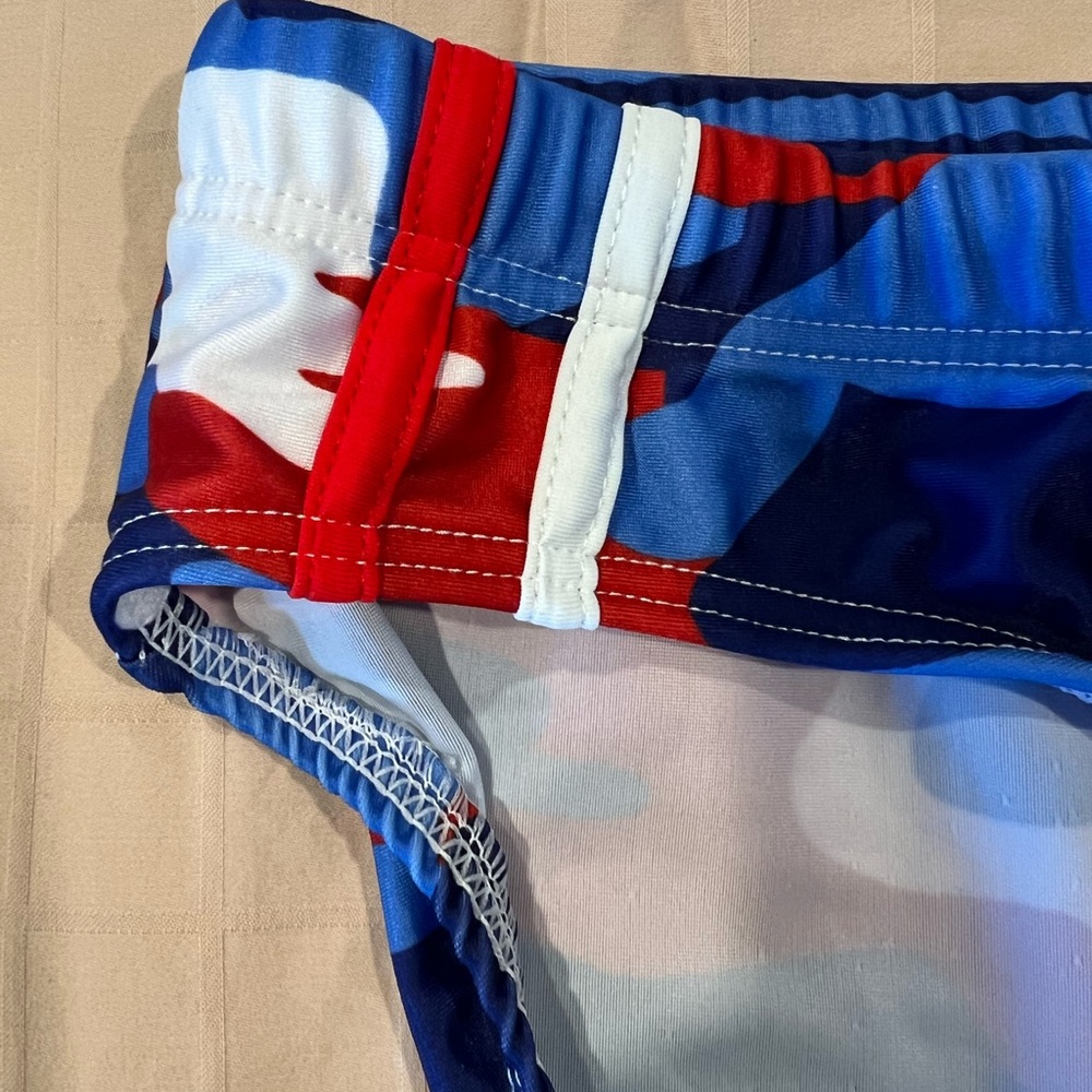 Red White & Blue camouflage Speedo-style men’s swim briefs. Large - Picture 3 of 6